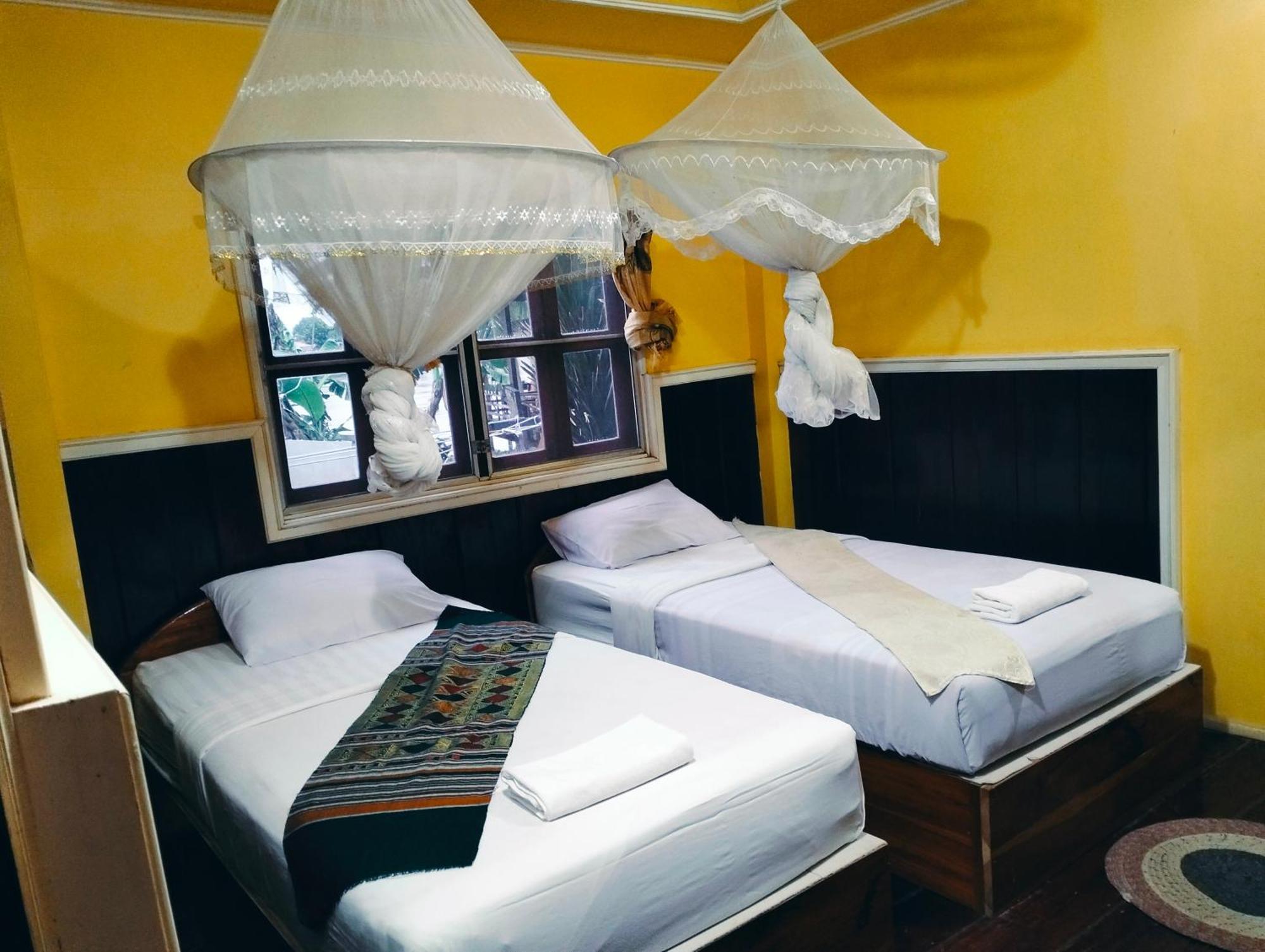 Pan Guest House Donkhone Ban Donsom Exterior foto