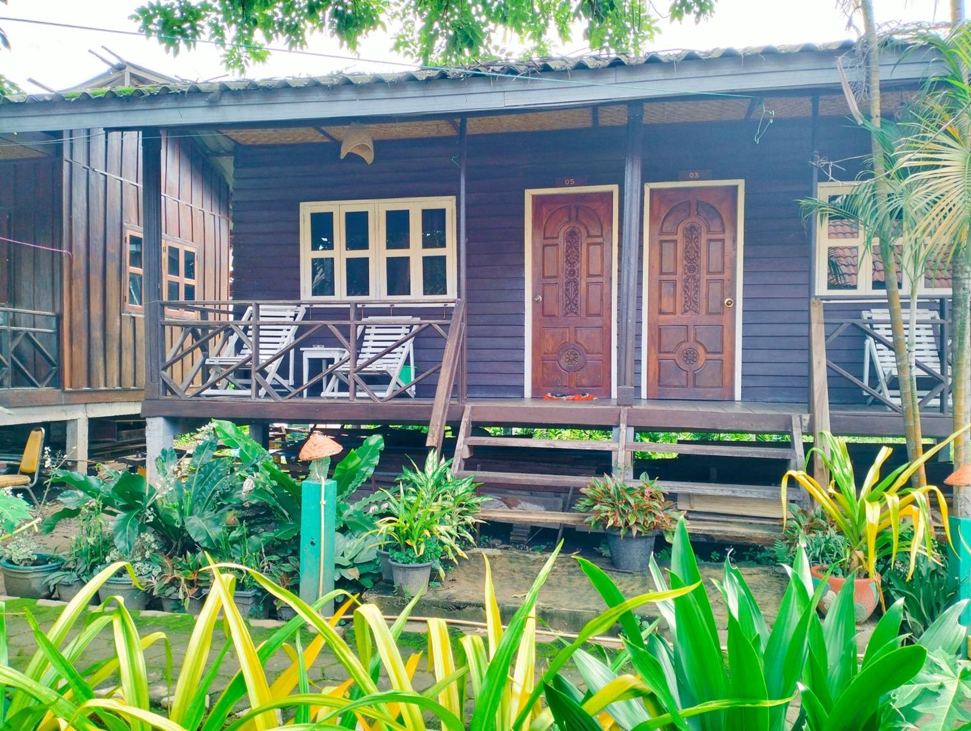 Pan Guest House Donkhone Ban Donsom Exterior foto